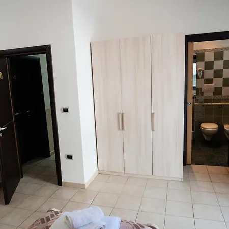 Dell'infopoint-la Via Silente Bed & Breakfast