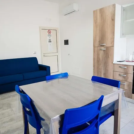Dell'infopoint-la Via Silente Bed & Breakfast *