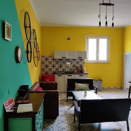 Palazzo Resilente- Dell'infopoint Bed & Breakfast