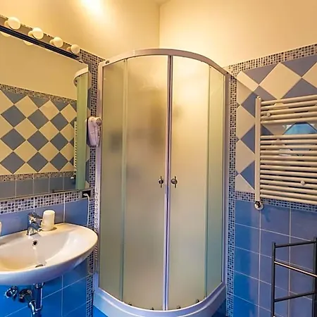 Palazzo Resilente- Dell'infopoint Bed and breakfast 3*