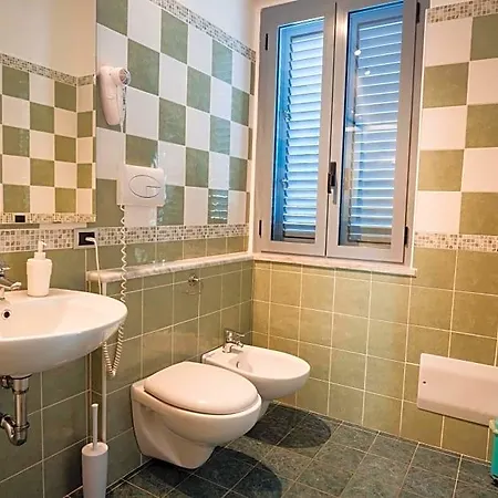Palazzo Resilente- Dell'infopoint Bed & Breakfast