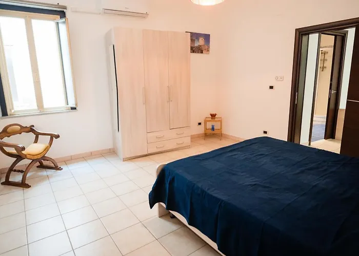 Dell'infopoint-la Via Silente Bed & Breakfast 4*